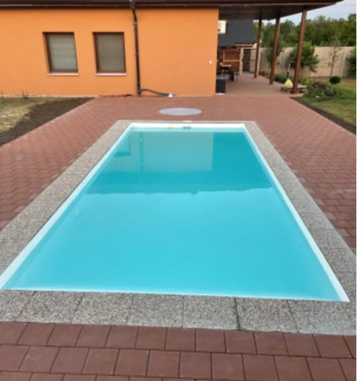 Schwimmbecken Gigant
