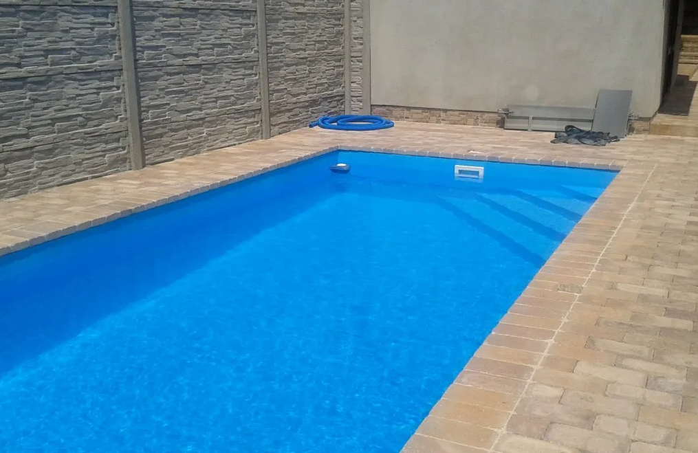 Schwimmbecken Breeze (salzig)